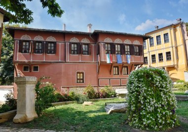 Министерство на културата изиска бързи действия за спасяването на Балабановата къща