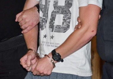 Тийнейджър опита да изнасили сестрата на дядо си в Първомай