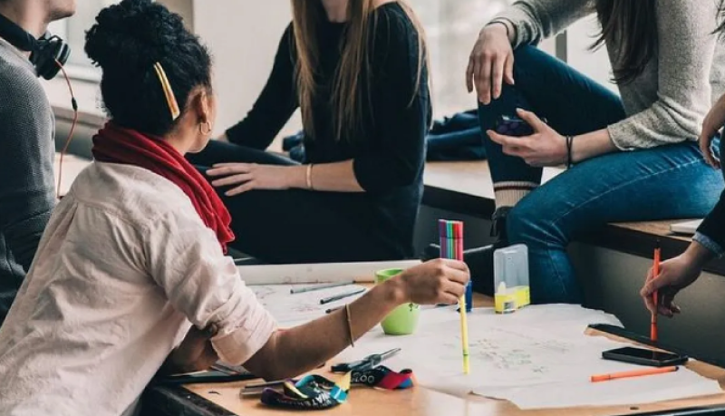 Просто действие може да ви направо по-убедителни, когато разговаряте