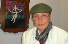 Ангел Гешев връща “Времето“ в Пловдив с нов живот на стари каширани кашони от Китай