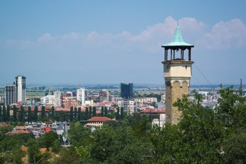 Засаждат 100 дръвчета на Сахат тепе