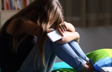 Набират доброволци към Националната телефонна линия за пострадали от насилие