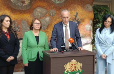 Министър Вълчев: В Пловдивска област има най-много ученици, които не владеят български език