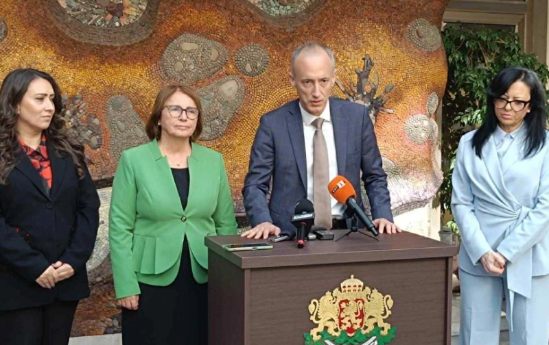 Министър Вълчев: В Пловдивска област има най-много ученици, които не владеят български език