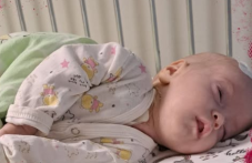 Малкият Михаил - още едно дете, което има нужда от помощ за лечение