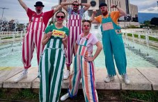 Празничен ноември в театър „Хенд“: Безплатни събития от класната стая до сцената