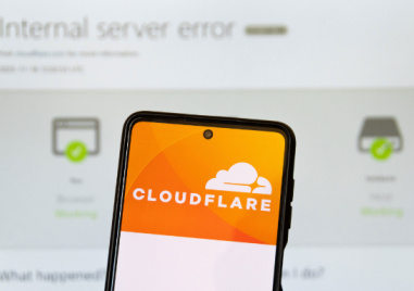 Свързан ли е с кибератака глобалният срив в Cloudflare