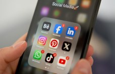 Обсъждат забрана на социалните мрежи за децата