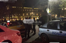 Спецакция в “Тракия“: Маскирани полицаи обградиха такси, задържаха шофьора