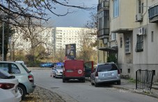 Откриха мъртва жена пред жилищна сграда в Пловдив