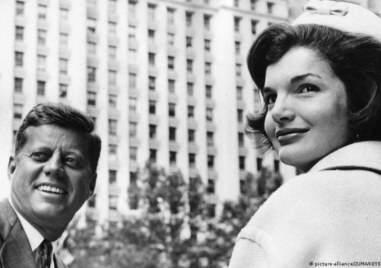 На този ден: Застрелян е Джон Кенеди