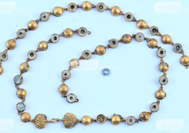 Погребение на византийка със златни накити разкриха археолози в Пловдив