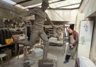 Съобщиха кога ще открият паметника на Чико