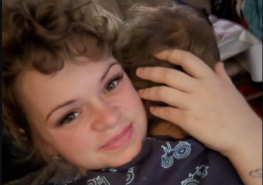 Млада жена има нужда от помощ, за да се лекува и да остане до детето си