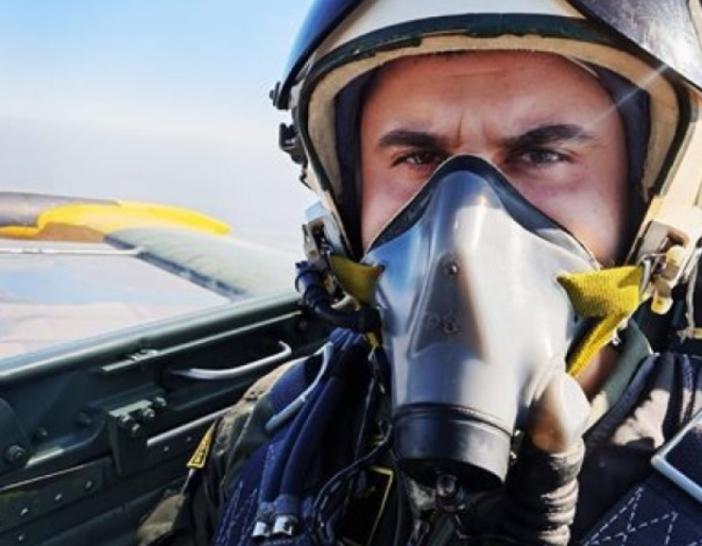 Годеницата на загиналия пилот Венцислав Дункин го почете за рождения му ден