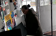 Жена опита да краде от магазин в Пловдив, собственикът реагира бързо