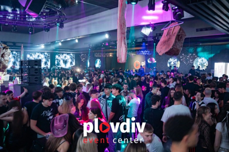 Горещ декември с Васил Петров, Остава, Молец и яки партита в Plovdiv Event Center