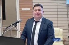 Почит към поколения лекари: Студент събра историята на пловдивската хирургия в уникална книга