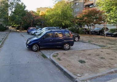 9 месеца чакане: Пловдивчани обикалят цял квартал, за да паркират, а Общината няма пари за скоби