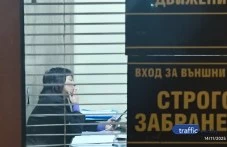 Гарови служители пушат в паметника на културата, създават риск от инциденти