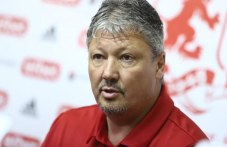 Съпругата на Любо Пенев помоли за го подкрепим със средства за лечението