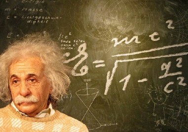 На този ден: Айнщайн публикува Теория на относителността, за пръв път присаждат изкуствено сърце на човек