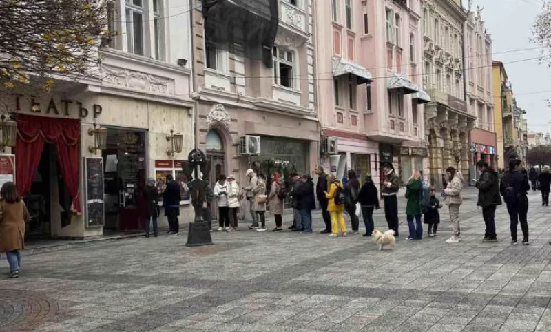 Близо 5000 билета продаде Пловдивският театър на Черен петък