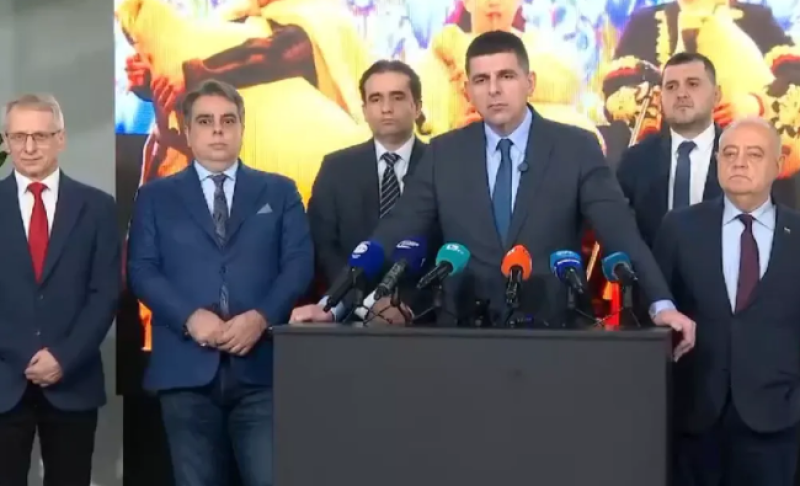 ПП-ДБ внасят вот на недоверие, ако кабинетът не подаде оставка