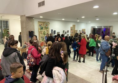 Децата от Занаятчийското училище откриха изложба