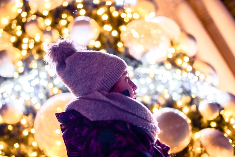 Палят светлините на елхата в Съединение с празнична програма и заря