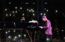 Виртуозният пианист Монах Авел, превърнал изкуството в молитва, за първи път в Пловдив