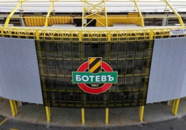 „Нощ на Ангелите“ се присъединява към Коледен базар „Колежа“