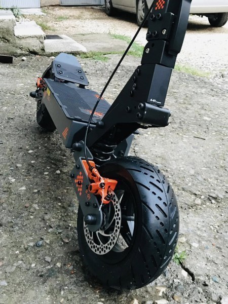 Кола блъсна мъж с тротинетка, удареният  - положителен на метадон