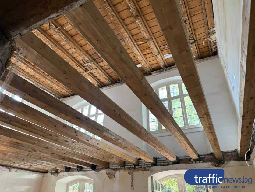 Приключи най-тежката част от ремонта на Хуманитарната гимназия, посочиха срок