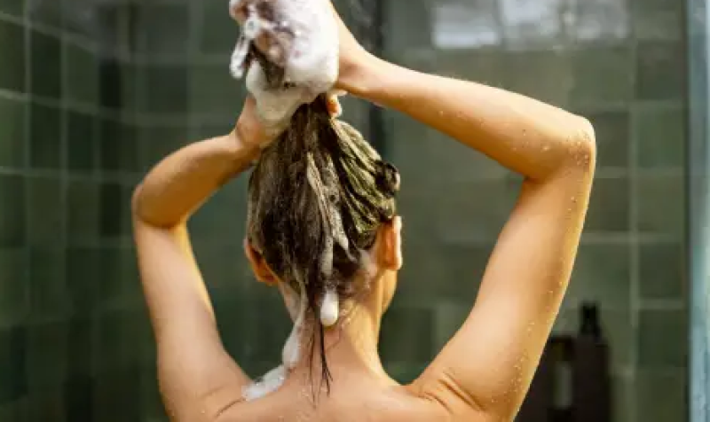 Правилната хидратация променя косата