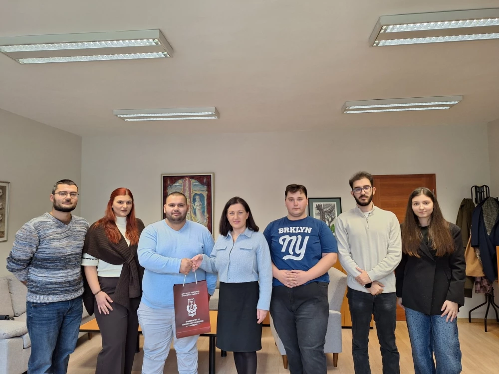 Тони Стойчева с подкрепа на кампанията „Празнувай отговорно! Шофирай разумно!“