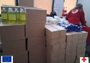 Над 250 човека раздаваха пакетите за нуждаещи се в Пловдивска област