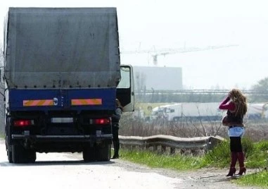 Пловдив не може да се отърве от проблема с платените секс услуги на Скобелева майка, но кой носи отговорност?