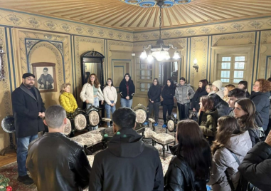 За четвърта година: Ученици усвояват тънкостите на екскурзовода в “Старинен Пловдив“