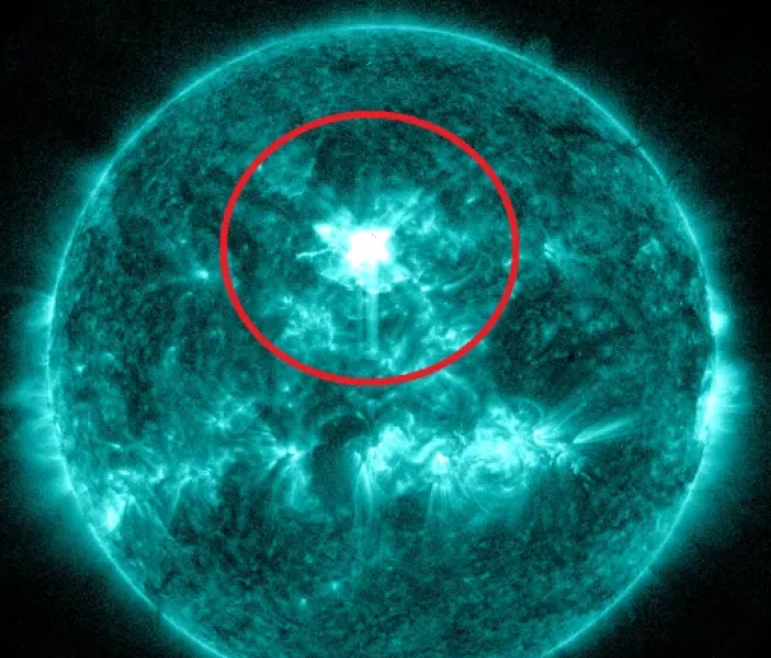 Удря ни нова силна магнитна буря