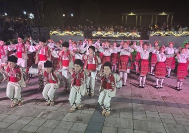 Броени дни до Карловската коледа - събитието в подкрепа на семейство от Сопот