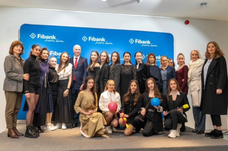 Fibank представи традиционния си благотворителен календар в подкрепа на художествената гимнастика