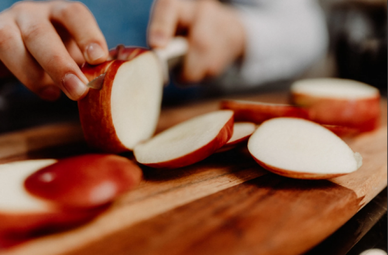 Купуваме по-скъпи домати и краставици, но по-евтини ябълки