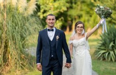 Младоженци подкрепиха с дарение Карловската Коледа