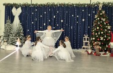 Дечица в Карлово изнесоха страхотен празничен концерт