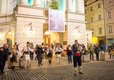 Карловският ансамбъл “Розова долина“ завладява сърцето на Прага