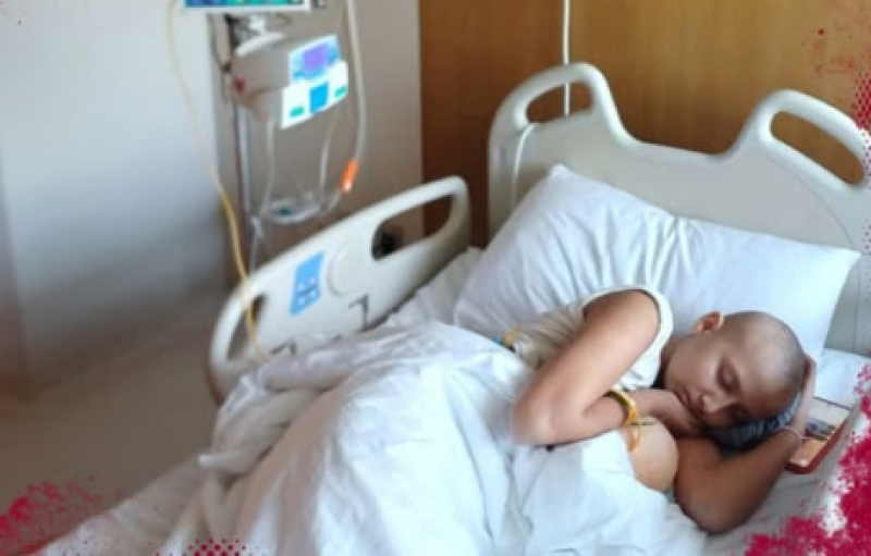 Стефани все още има нужда от помощ, за да остане жива