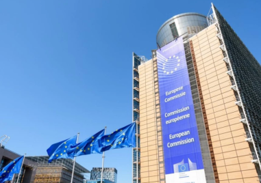 ЕК категорично: България в еврозоната от 1 януари