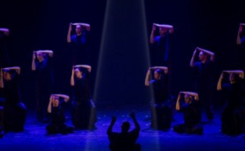 Танцовият феномен „Murmuration“ на Садек Берабах идва в Пловдив през 2026