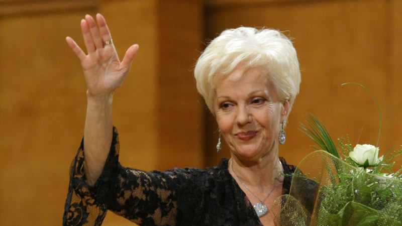 Прекрасната Райна Кабаиванска става на 91 години днес